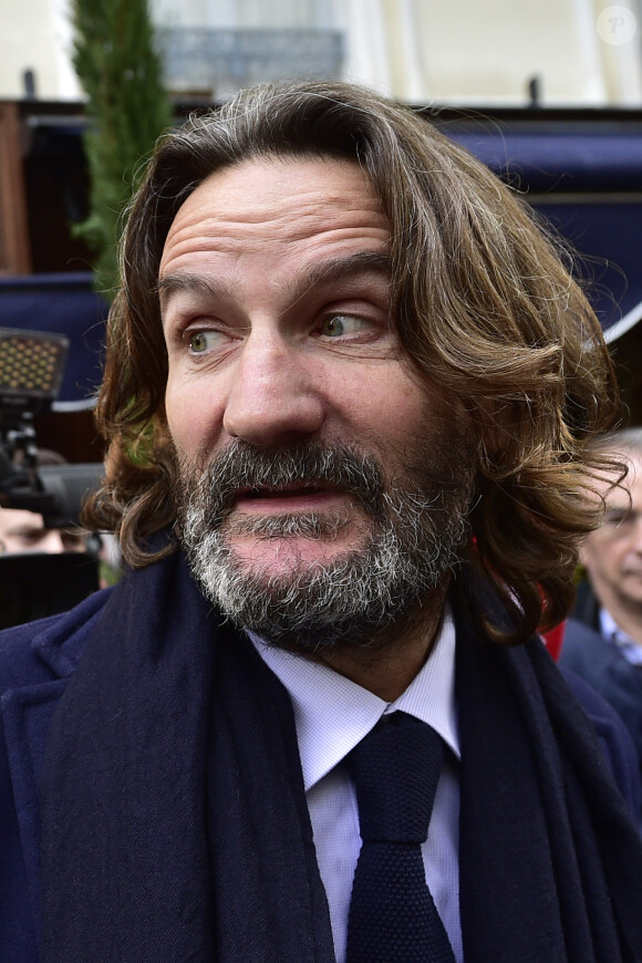Frédéric Beigbeder - Les invités du prix Goncourt 2019 à la sortie du restaurant Drouant à Paris le 4 novembre 2019. © JB Autissier / Panoramic / Bestimage