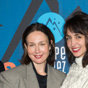 Stéphane De Groodt, Elsa Zylberstein, Mélissa Drigeard et Vincent Juillet lors du photocall du troisième jour de la 23ème édition du festival international du film de comédie l'Alpe d'Huez, Isère, France, le 16 janvier 2020. © Cyril Moreau/Bestimage