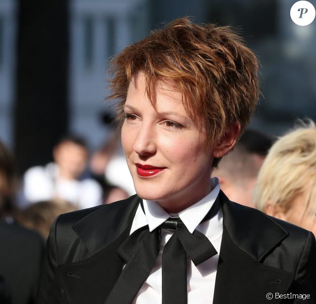 Natacha Polony (habillée en Karl Lagerfeld) - Montée des marches du film "Sils Maria" lors du 67 ème Festival du film de Cannes – Cannes le 23 mai 2014.