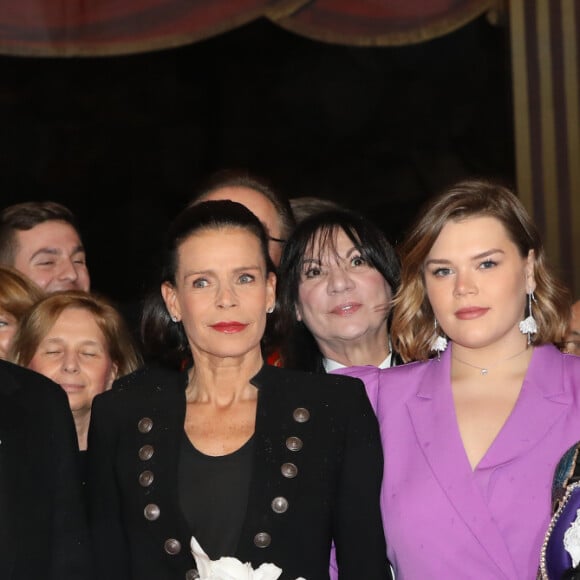 La princesse Stéphanie de Monaco le 17 janvier 2020 avec ses filles Pauline Ducruet et Camille Gottlieb à la deuxième soirée du 44e Festival international du cirque de Monte-Carlo sous le chapiteau de l'espace Fontvieille à Monaco. © J.C. Vinaj / Pool / Bestimage