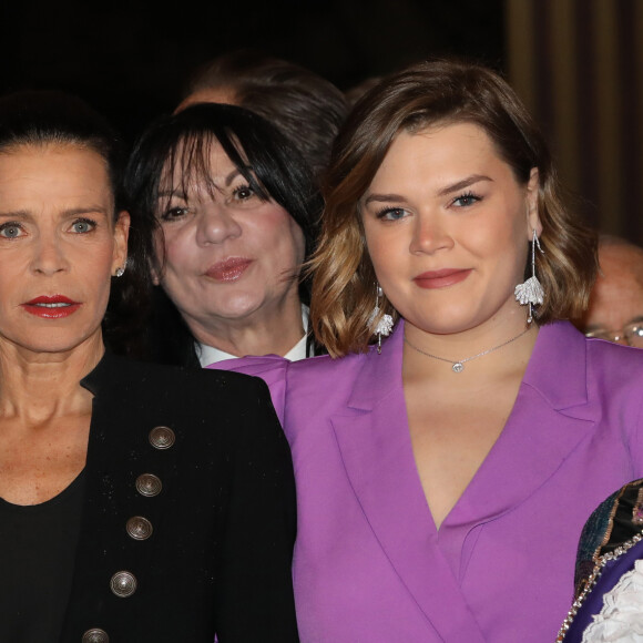 La princesse Stéphanie de Monaco le 17 janvier 2020 avec ses filles Pauline Ducruet et Camille Gottlieb à la deuxième soirée du 44e Festival international du cirque de Monte-Carlo sous le chapiteau de l'espace Fontvieille à Monaco. © J.C. Vinaj / Pool / Bestimage