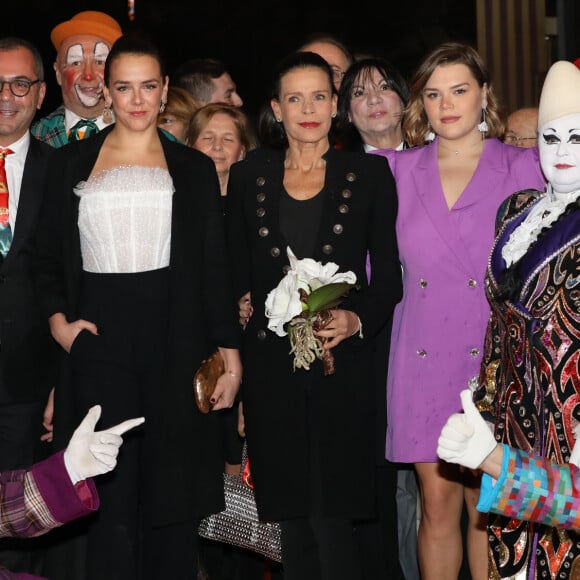 La princesse Stéphanie de Monaco le 17 janvier 2020 avec ses filles Pauline Ducruet et Camille Gottlieb à la deuxième soirée du 44e Festival international du cirque de Monte-Carlo sous le chapiteau de l'espace Fontvieille à Monaco. © J.C. Vinaj / Pool / Bestimage