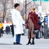 Exclusif - Chloë Sevigny, enceinte, dévoile son baby bump lors d'une sortie avec son compagnon Sinisa Mackovic à New York le 6 janvier 2020. New York, NY - Chloë Sevigny happily shows off her growing baby bump for the first time as she is spotted on a PDA filled stroll with gallery director boyfriend Sinisa Mackovic. The pair put on a very loved up display as they walked through SoHo with the 45 year old actress showing off her growing bump in a fitted sweater dress topped with a plaid coat. Shot on January 6, 202007/01/2020 - New York