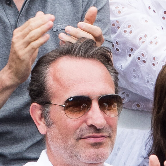 Marion Cotillard et son compagnon Guillaume Canet - People dans les tribunes lors de la finale messieurs des internationaux de France de tennis de Roland Garros 2019 à Paris le 9 juin 2019. © Jacovides-Moreau/Bestimage