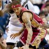 Delonte West affronte les Washington Wizards avec son équipe des Cavaliers de Cleveland au Verizon Center Center de Washington le 18 novembre 2009. Photo by Harry E. Walker/MCT/ABACAPRESS.COM