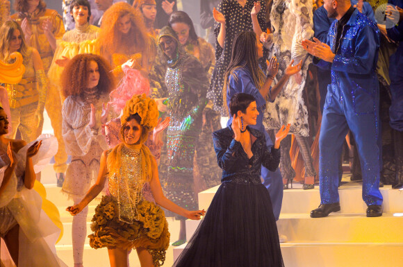 Anna Cleveland et Cristina Cordula lors du dernier défilé de mode Haute-Couture printemps-été 2020 "Jean-Paul Gaultier" au théâtre du Châtelet à Paris, France, le 22 janvier 2020. © Veeren-Clovis/Bestimage
