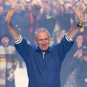 Jean-Paul Gaultier lors de son dernier défilé de mode Haute-Couture au théâtre du Châtelet à Paris, France, le 22 janvier 2020.