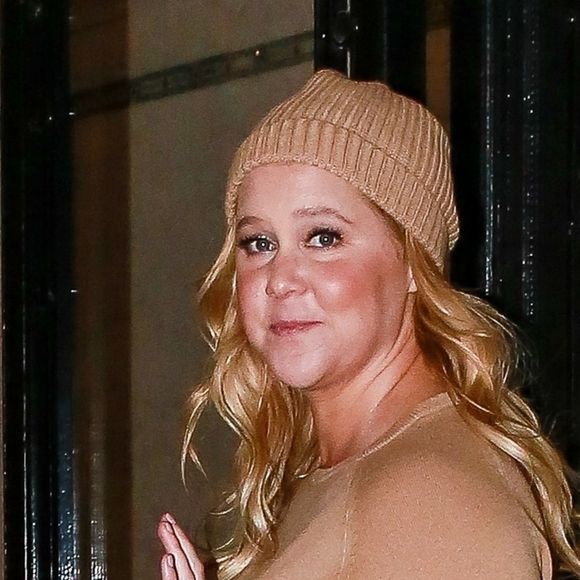 Exclusif - Premières photos de Amy Schumer enceinte dans les rues de New York depuis l'annonce de cet heureux événement sur les réseaux sociaux, le 23 octobre 2018