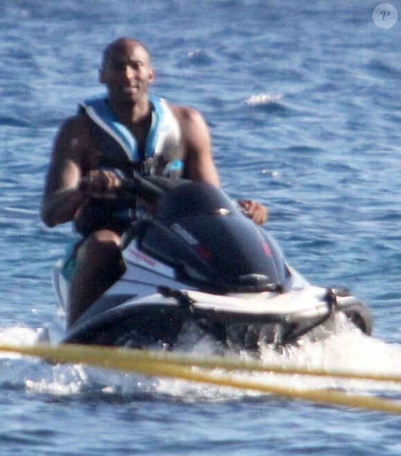 Le joueur de NBA Kobe Bryant est en vacances à Mykonos en Grèce, le 24 juin 2014.