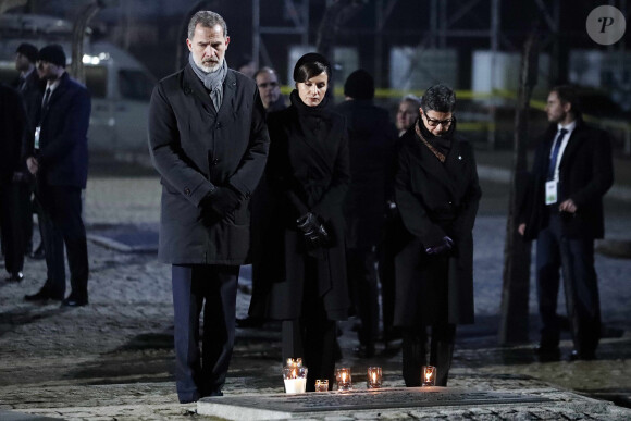 Le roi Felipe VI et la reine Letizia d'Espagne lors de la cérémonie commémorative des 75 ans de la libération du camp d'Auschwitz-Birkenau à Brzezinka en Pologne le 27 janvier 2020.