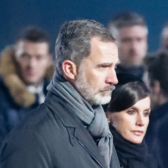 Le roi Felipe VI et la reine Letizia d'Espagne lors de la cérémonie commémorative des 75 ans de la libération du camp d'Auschwitz-Birkenau à Brzezinka en Pologne le 27 janvier 2020.