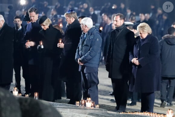 La reine Maxima et le roi Willem-Alexander des Pays-Bas, le prince héritier Haakon de Norvège (à droite) lors de la cérémonie commémorative des 75 ans de la libération du camp d'Auschwitz-Birkenau à Brzezinka en Pologne le 27 janvier 2020.