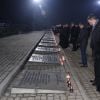 Le roi Felipe VI et la reine Letizia d'Espagne et les autres dignitaires recueillis lors de la cérémonie commémorative du 75e anniversaire de la libération du camp d'Auschwitz-Birkenau à Brzezinka en Pologne le 27 janvier 2020.