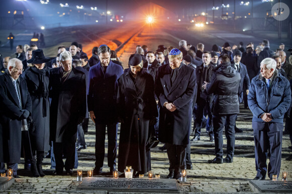 La reine Mathilde et le roi Philippe de Belgique, le Premier ministre des Pays-Bas Mark Rutte, le roi Willem-Alexander et la reine Maxima des Pays-Bas à la cérémonie commémorative des 75 ans de la libération du camp d'Auschwitz-Birkenau à Brzezinka, le 27 janvier 2020, en Pologne.