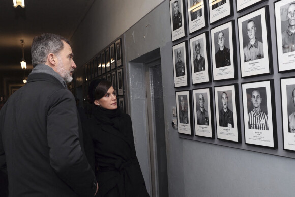 La reine Letizia et le roi Felipe VI d'Espagne en visite à Auchwitz-Birkenau le 27 janvier 2020 pour le 75e anniversaire de la libération du camp de concentration.