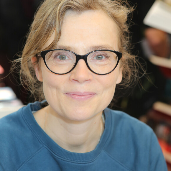 Isabelle Carré - Salon du Livre 2019 à la Porte de Versailles à Paris du 15 au 18 mars 2019. © Jean-Claude Woestelandt / Bestimage