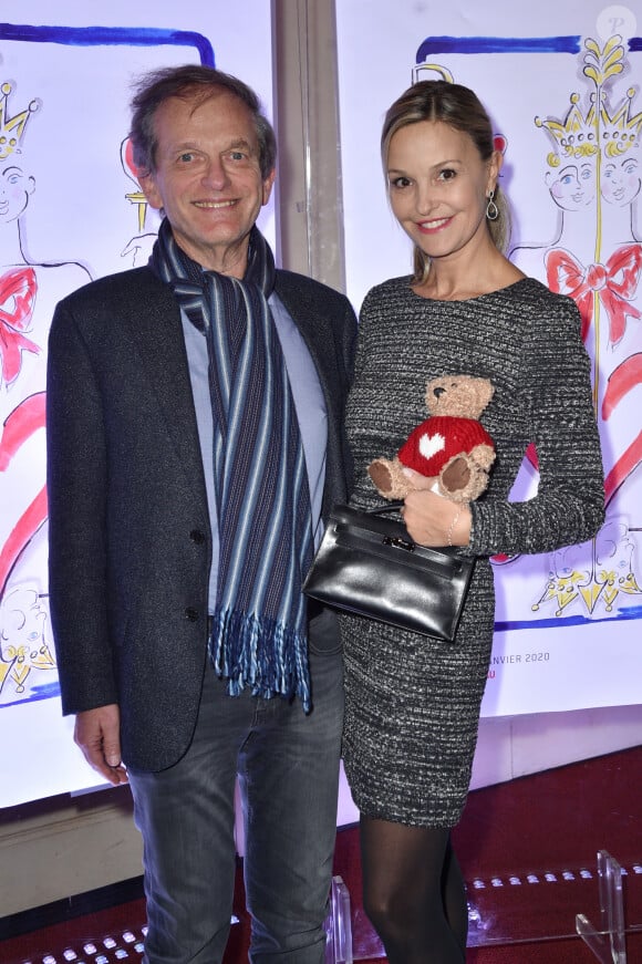 Le docteur Frédéric Saldmann et sa femme Marie au photocall du Gala du Coeur au profit de l'association Mécénat Chirurgie Cardiaque dans la salle Gaveau de Paris, France, le 28 janvier 2020. © Giancarlo Gorassini/Bestimage