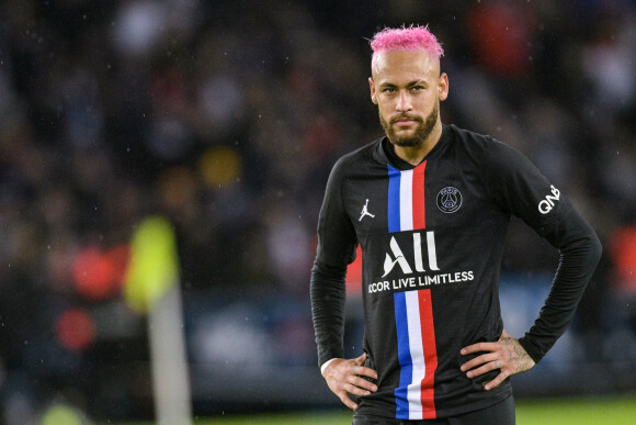 Neymar Jr (cheveux roses) - Match de Ligue 1 Conforama PSG 5-0 Montpellier au Parc des Princes à Paris le 1 février 2020 © Giancarlo Gorassini / Bestimage