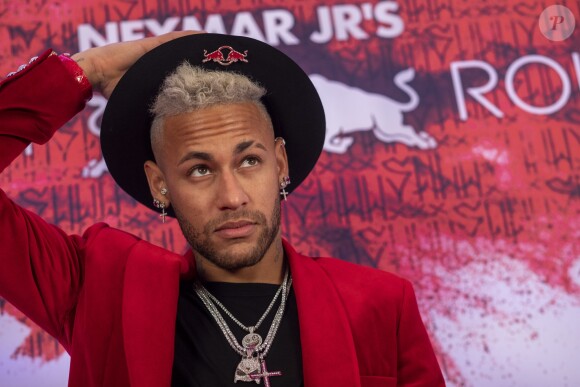 Neymar Jr. lors de la soirée d'anniversaire "Neymar JR'S: Nuit Rouge" des 27 ans de Neymar Jr. au Pavillon Gabriel à Paris, France, le 4 février 2019. © Sarah Bastin/Red Bull Content Pool/Bestimage