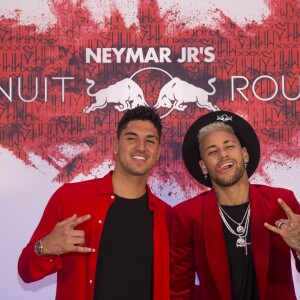 Neymar Jr. et Gabriel Medina lors de la soirée d'anniversaire "Neymar JR'S: Nuit Rouge" des 27 ans de Neymar Jr. au Pavillon Gabriel à Paris, France, le 4 février 2019. © Sarah Bastin/Red Bull Content Pool/Bestimage