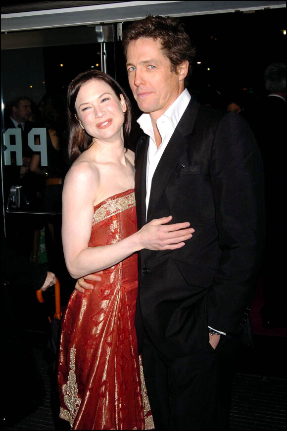 Renée Zellweger et Hugh Grant à la première du film "Bridget Jones : l'âge de raison" à Londres en 2004.