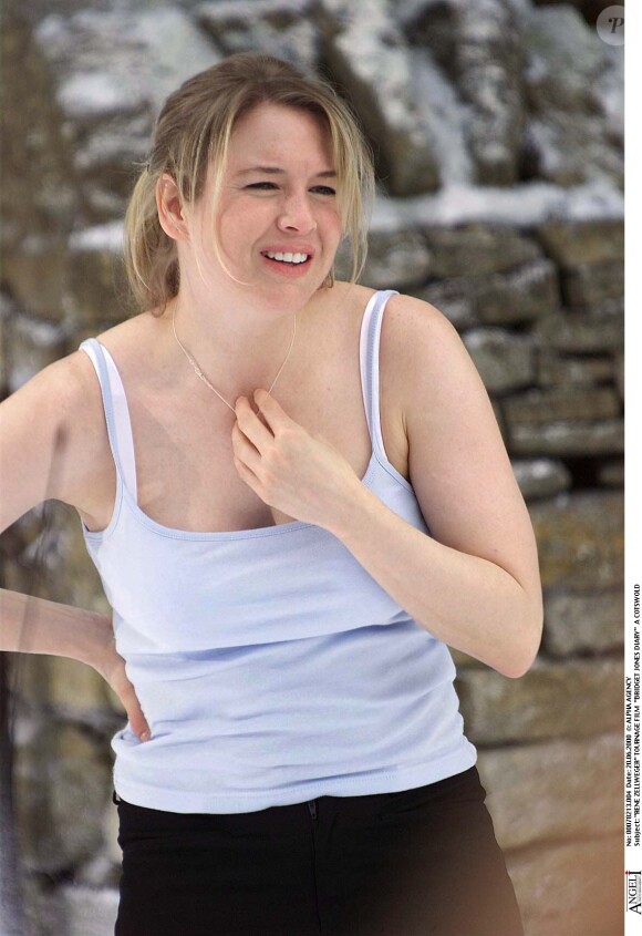 Renée Zellweger sur le tournage du film "Bridget Jones" en Angleterre en 2000.