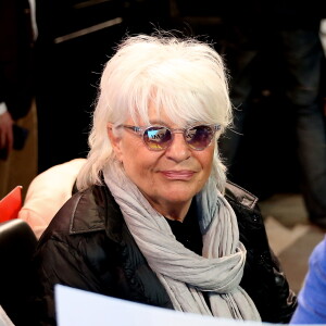 Catherine Lara - La famille, les amis et soutiens d'Emmanuel Macron dans les tribunes lors du grand meeting d'Emmanuel Macron, candidat d'En Marche! à l'élection présidentielle 2017, à l'AccorHotels Arena à Paris, France, le lundi 17 avril 2017. © Dominique Jacovides-Sébastien Valiela/Bestimage