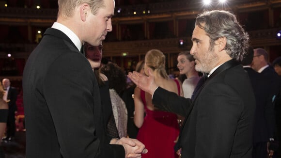 Joaquin Phoenix : Sa drôle de révérence face au prince William aux BAFTA