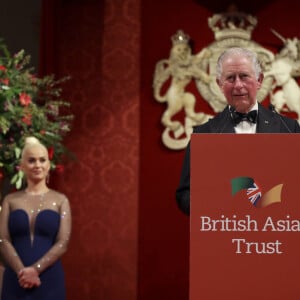 Natasha Poonawalla, Katy Perry et le prince Charles, prince de Galles, lors du dîner de gala "British Asian Trust" à la maison des banquets à Londres, Royaume Uni, le 4 février 2020.