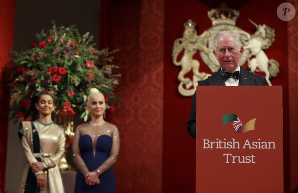 Natasha Poonawalla, Katy Perry et le prince Charles, prince de Galles, lors du dîner de gala "British Asian Trust" à la maison des banquets à Londres, Royaume Uni, le 4 février 2020.