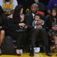 Kobe Bryant avec ses filles Natalia Diamante Bryant, Gianna Maria-Onore Bryant, Bianka Bella Bryant et sa femme Vanessa Bryant - Les célébrités assistent au match de basket des Lakers à Los Angeles, le 19 décembre 2017