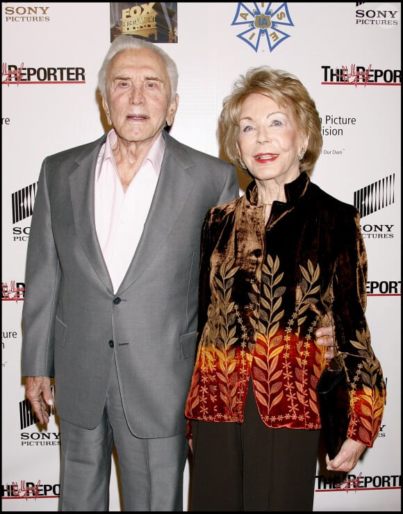 Kirk Douglas est décédé à 103 ans, le 5 février 2020 - Kirk Douglas et son épouse Anne à Los Angeles. Photo non datée. 