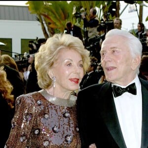 Kirk Douglas et son épouse Anne, le 28 février 2004 à Los Angeles. 