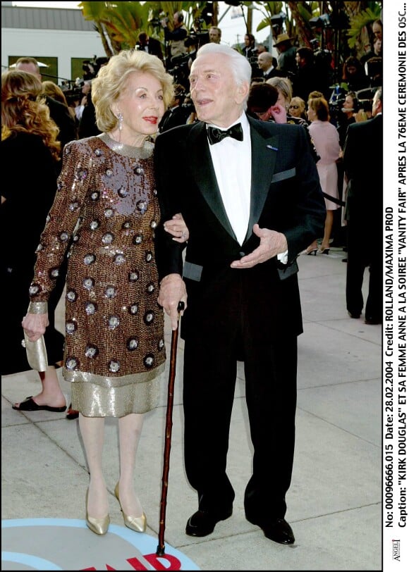 Kirk Douglas et son épouse Anne, le 28 février 2004 à Los Angeles. 