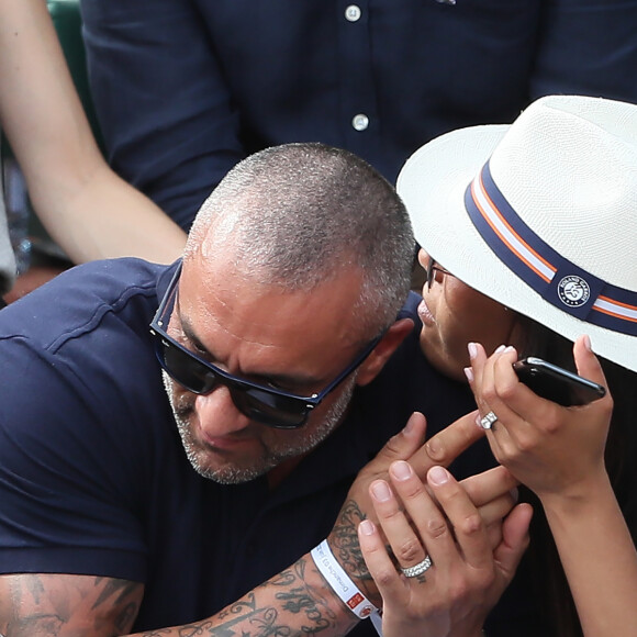 Amel Bent et son mari Patrick Antonelli dans les tribunes des internationaux de tennis de Roland Garros à Paris, France, le 3 juin 2018. © Dominique Jacovides - Cyril Moreau/Bestimage