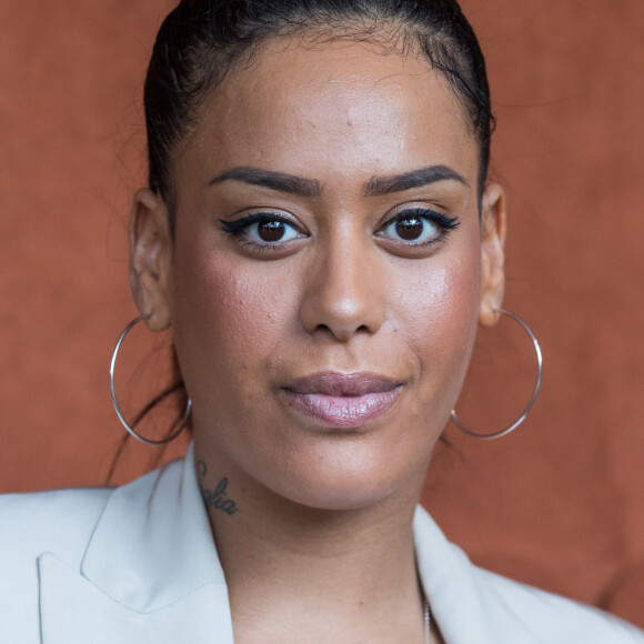 Amel Bent - Célébrités dans le village des internationaux de France de tennis de Roland Garros à Paris, France, le 6 juin 2019. © Jacovides-Moreau/Bestimage