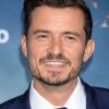 Orlando Bloom se fait tatouer le prénom de son fils... mal orthographié