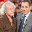 Didier Barbelivien et Nicolas Sarkozy lors de l'enregistrement de l'émission "Vivement dimanche" le 11 janvier 2006. © Guillaume Gaffiot / Bestimage