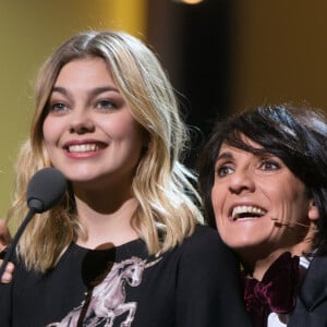 Louane Emera et Florence Foresti (maîtresse de cérémonie) - 41ème cérémonie des César au Théatre du Chatelet à Paris le 26 février 2016