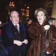  Jean-Pierre Darras et Corinne Lahaye au théâtre des variétés à la générale d'"Oscar" en 1996. 