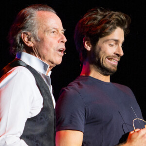 Michel Leeb et son fils Tom Leeb durant le one man show "Michel Leeb, 40 Ans" au Casino de Paris. Le 14 décembre 2017. @Nasser Berzane/ABACAPRESS.COM