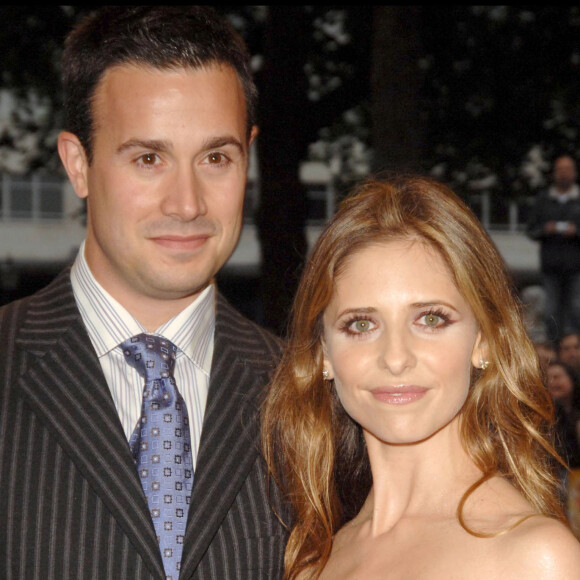 Freddie Prinze Jr. et Sarah Michelle Gellar à la première du film "Hairspray". Londres. Le 5 juillet 2019.