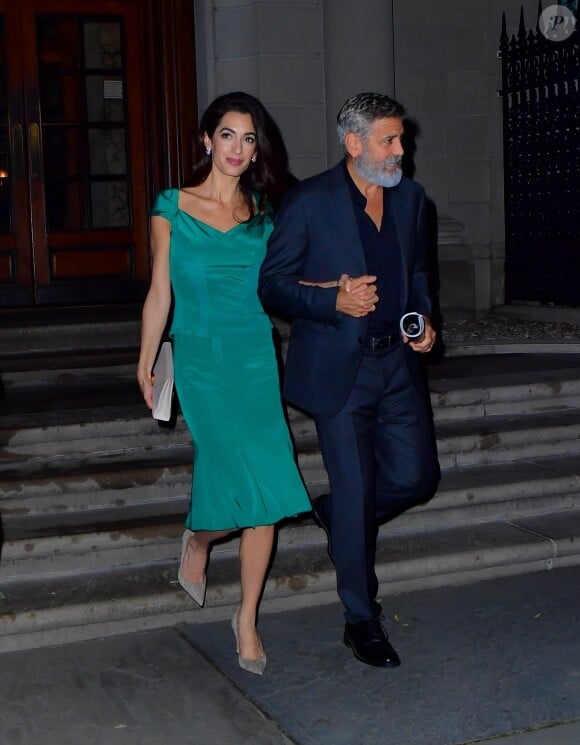 George Clooney et sa femme Amal Alamuddin Clooney à la sortie de la soirée caritative International Law benefit à The Frick Collection à New York, le 1er octobre 2019