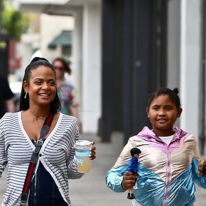 Christina Milian enceinte et sa fille Violet Madison Nash se baladent dans le quartier de Studio City à Los Angeles, le 26 septembre 2019 Veuillez flouter le visage de l'enfant avant publication  For germany call for price Actress Christina Milian and her growing baby bump are out with daughter Violet Madison Nash for drinks in Studio City. 26th september 201926/09/2019 - Los Angeles