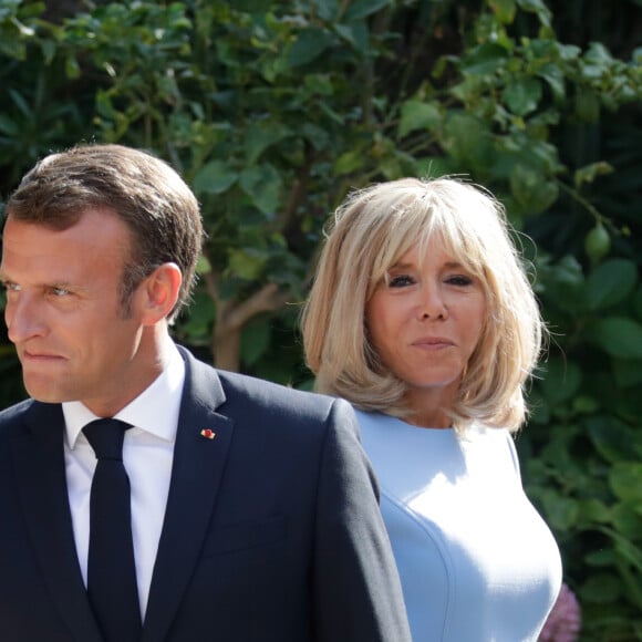 Le président de la République française Emmanuel Macron et sa femme la Première Dame Brigitte Macron - Le président de la République française reçoit le président de la fédération de Russie au fort de Brégançon, à Bormes-les-Mimosas, France, le 19 août 2019.