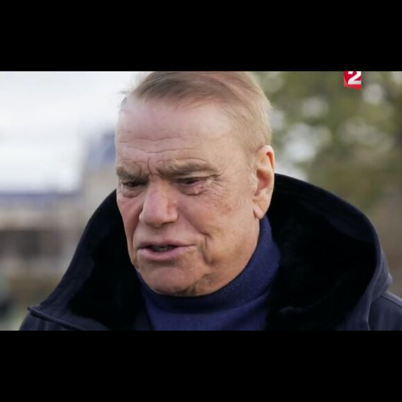 Bernard Tapie parle de son cancer dans "19h le dimanche", sur France, le 19 novembre 2017.