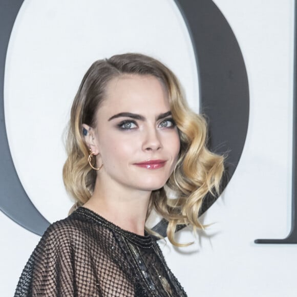 Cara Delevingne assiste au défilé de mode prêt-à-porter automne-hiver 2020/2021 "Dior" à Paris le 25 février 2020. © Olivier Borde / Bestimage