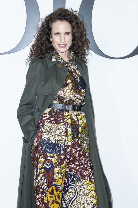 Andie MacDowell assiste au défilé de mode prêt-à-porter automne-hiver 2020/2021 "Dior" à Paris le 25 février 2020. © Olivier Borde / Bestimage