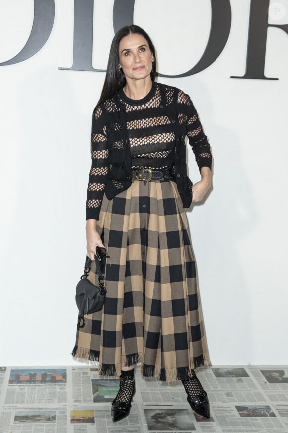 Demi Moore assiste au défilé de mode prêt-à-porter automne-hiver 2020/2021 "Dior" à Paris le 25 février 2020. © Olivier Borde / Bestimage