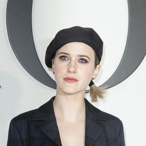 Rachel Brosnahan au photocall du défilé de mode prêt-à-porter automne-hiver 2020/2021 "Dior" à Paris le 25 février 2020. © Olivier Borde / Bestimage